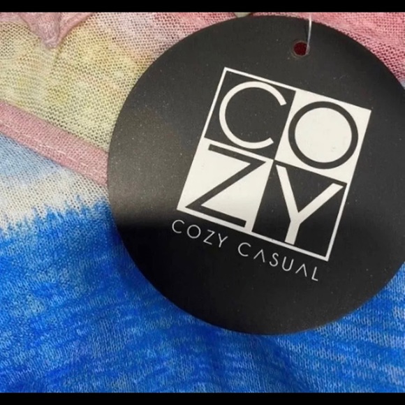 Tank top with “v-neck” in front & back - Picture 6 of 8